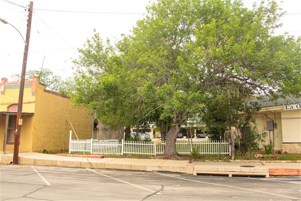Floresville (4/22/2025 - Credits: Erik McCowan)