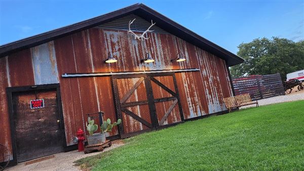 Woodys Banquet Barn (9/15/2025 - Credits: Tammi Woods)