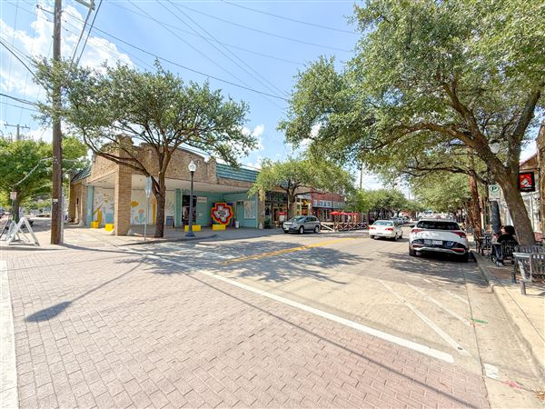 Bishop Arts Retail District (10/6/2025 - Credits: Austin Flores)