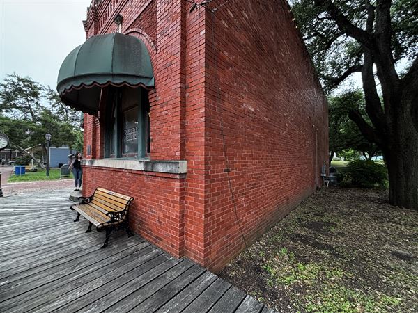 Old City Park - Bank (10/9/2025 - Credits: Austin Flores)