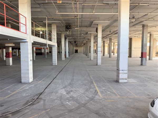 Roe Street Warehouse (12/8/2025 - Credits: Austin Flores)