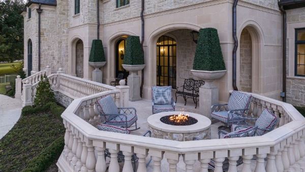 White Rock Lake Mansion (10/6/2025 - Credits: Austin Flores)