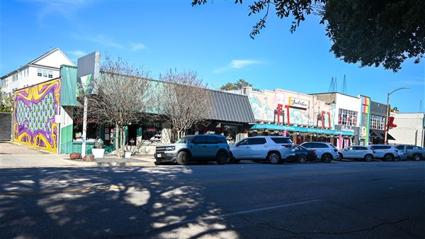 The Heights - 19th Street Retail District (12/2/2025 - Credits: Houston Film Commission)