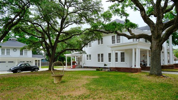 Conroe White House (4/18/2026 - Credits: Houston Film Commission)