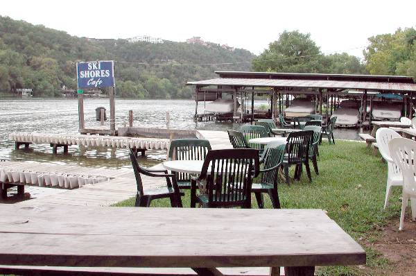 Ski Shores Cafe (12/4/2003)
