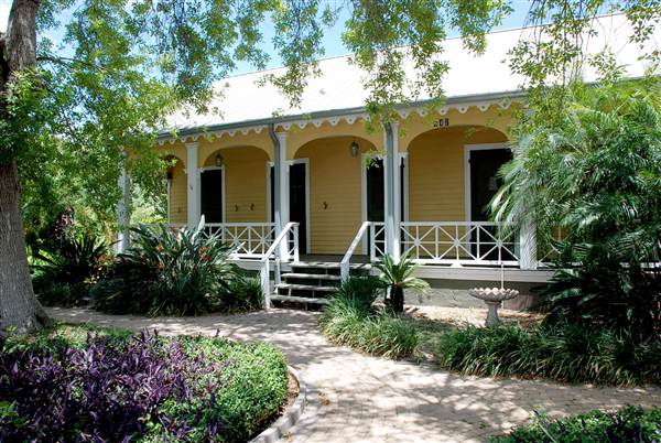 St. Charles Street Historic Neighborhood (8/18/2012)