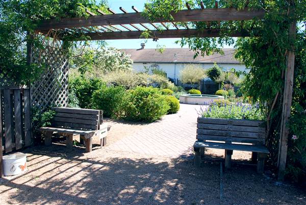 Victoria Educational Gardens (4/4/2013)