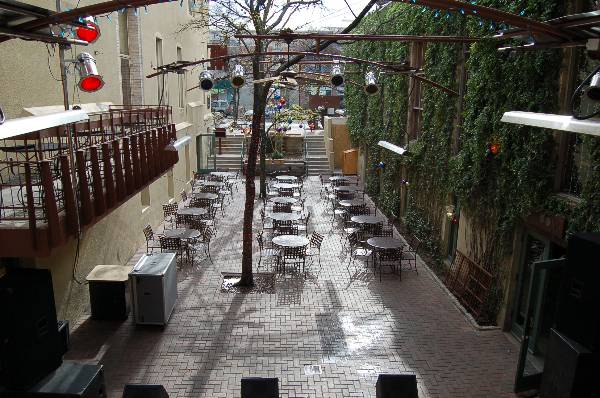 Cedar Street Courtyard (12/28/2006)