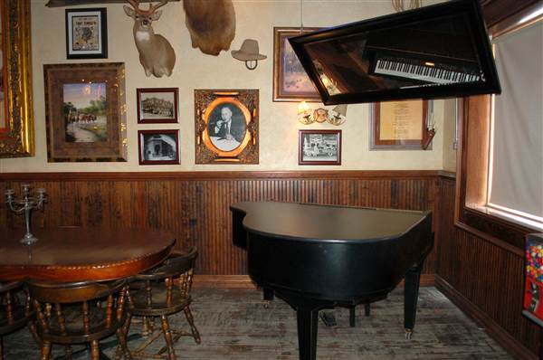 Daddy Sam's Saloon (4/30/2014)