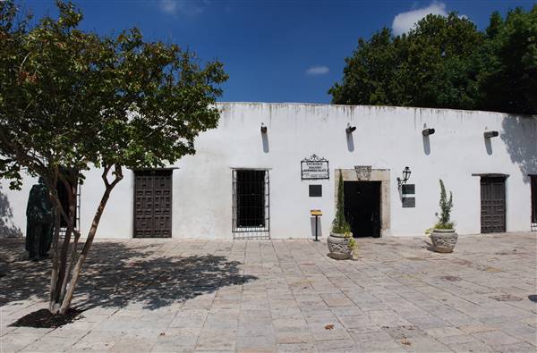 Spanish Governor's Palace (8/1/2015)