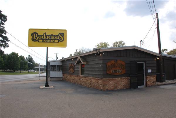 Bodacious Bar - B - Que (10/8/2015)