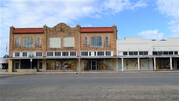 Chadbourne Street Retail District (4/22/2018 - Credits: Diann Bayes)