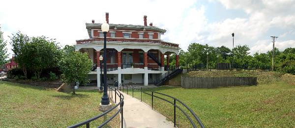 Marshall Amtrak & Depot Museum (5/7/2008)