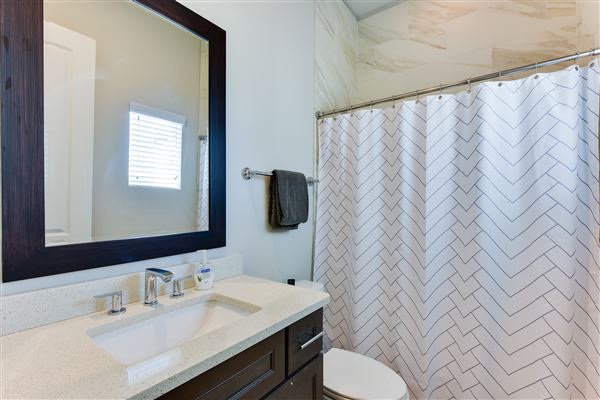 Vineyard Townhome (1/7/2020 - Credits: Robert Kies Photography)