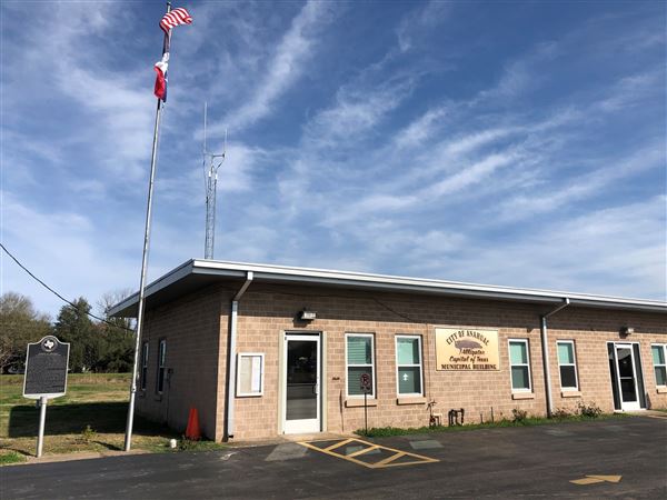 Anahuac City Hall (1/27/2021)