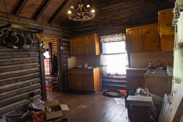 Wood Cabin at Chocolate Bayou Preserve (10/25/2021 - Credits: Visit Alvin)