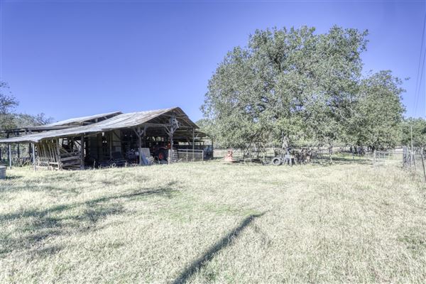 Rural Farm - Two House Property (12/1/2021 - Credits: Adam Brown)
