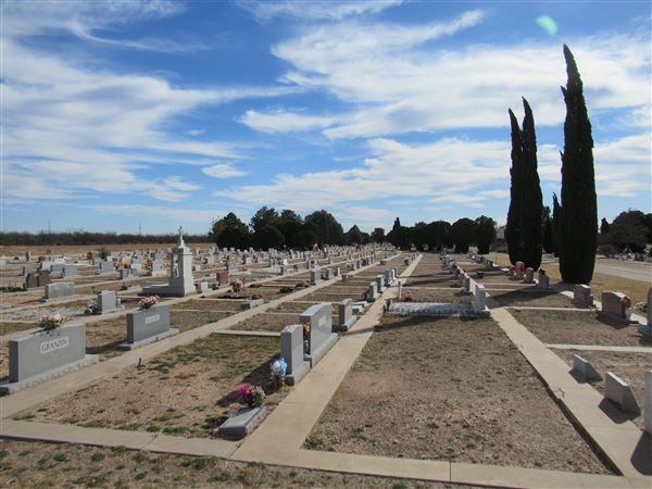 Miles Cemetery (1/19/2022 - Credits: Jane Jeschke)