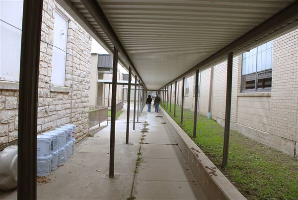 Former Lampasas Junior High (12/15/2009)