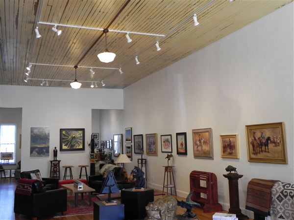 Davis & Blevins Gallery (9/26/2022)