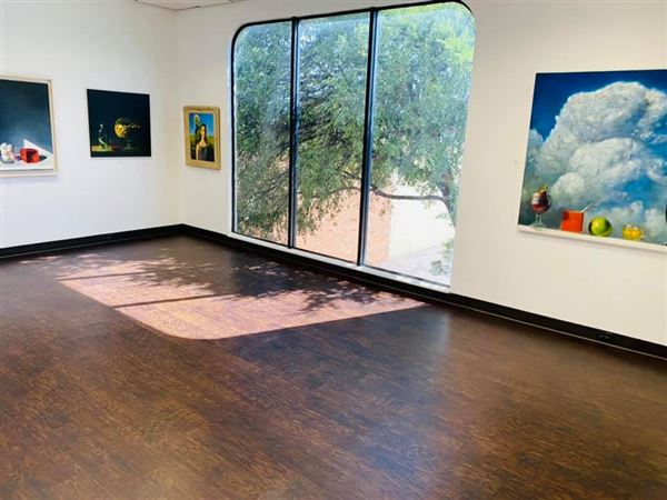 Broadway Contemporary Fine Art Gallery (11/21/2022 - Credits: John Espinoza)