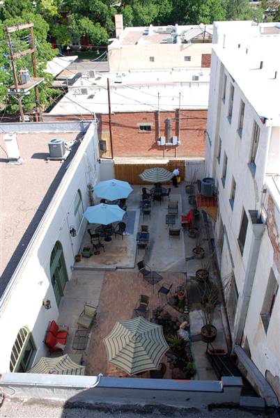 Holland Hotel (6/11/2010)