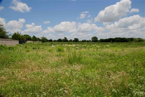 Blackland Prairie Park (5/1/2023 - Credits: Owner)