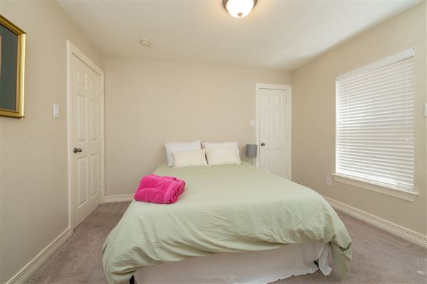 Evergreen Townhome (9/1/2023 - Credits: Red One Management)