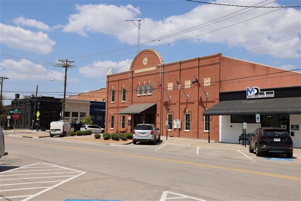 Forney (11/8/2023 - Credits: N/A)