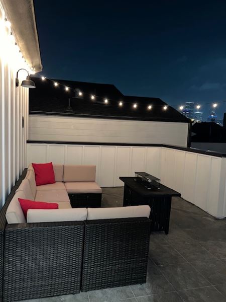 Modern Comtemporary East Downtown Houston Townhome (11/3/2023 - Credits: Duplex Dynasty LLC)