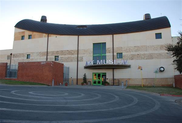 San Angelo Museum of Fine Arts (12/2/2010)