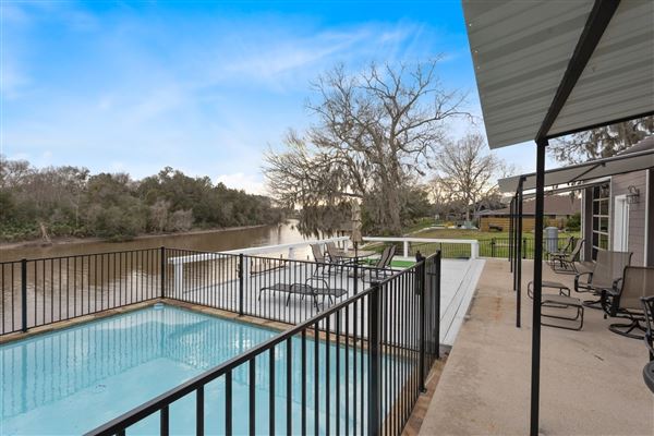 San Bernard River House (8/10/2024 - Credits: 4765 CR 747A)