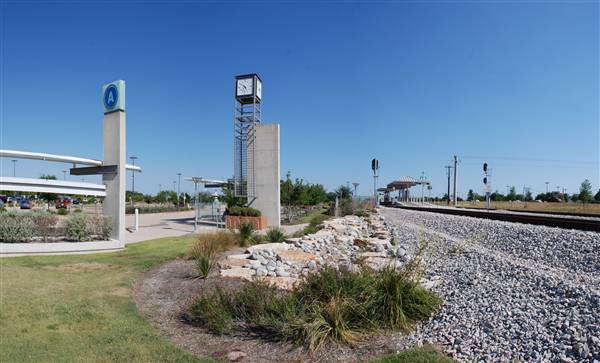 Capitol MetroRail - Leander Station (6/16/2011)