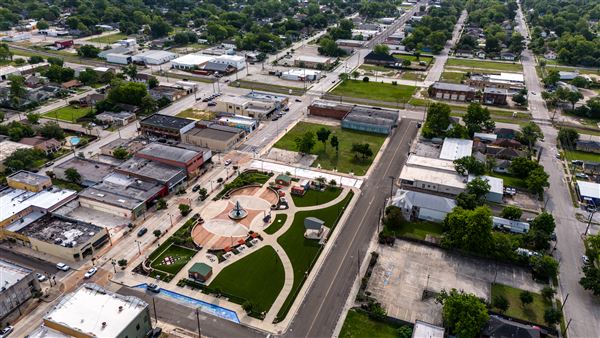 Baytown Town Square (12/13/2024 - Credits: Ryan Rawlings and Glenn Loyd)