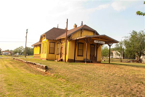 Floresville (4/22/2025 - Credits: Erik McCowan)