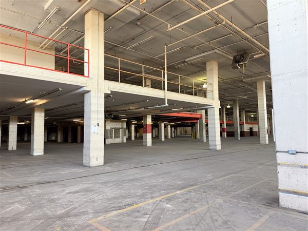 Roe Street Warehouse (12/8/2025 - Credits: Austin Flores)