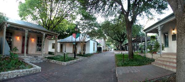 La Villita Historic District (6/12/2003)