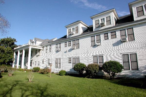 Luther Hotel (3/8/2005)
