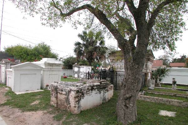 Brownsville City Cemetery (3/4/2004)