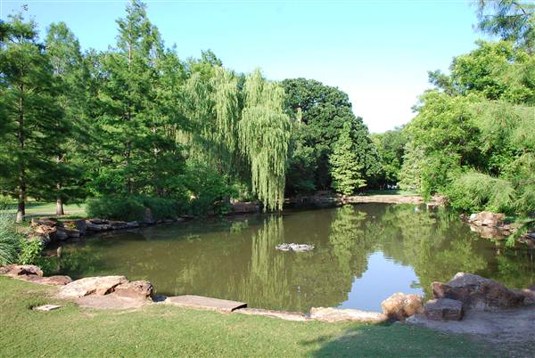 Fort Worth Botanic Garden - Rose Garden (5/16/2012)