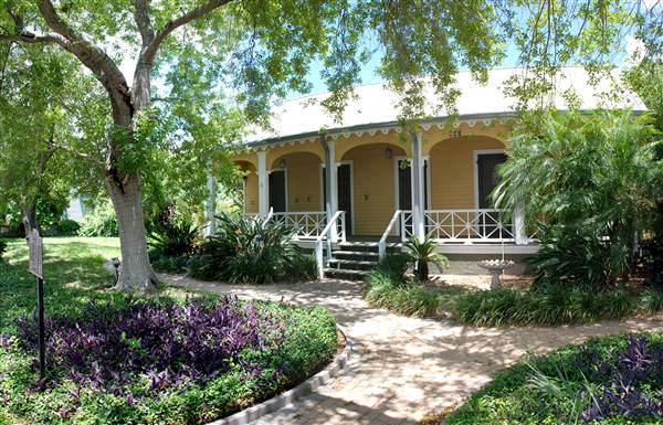 St. Charles Street Historic Neighborhood (8/18/2012)