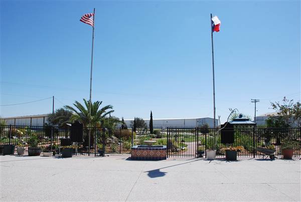 Victoria Educational Gardens (4/4/2013)