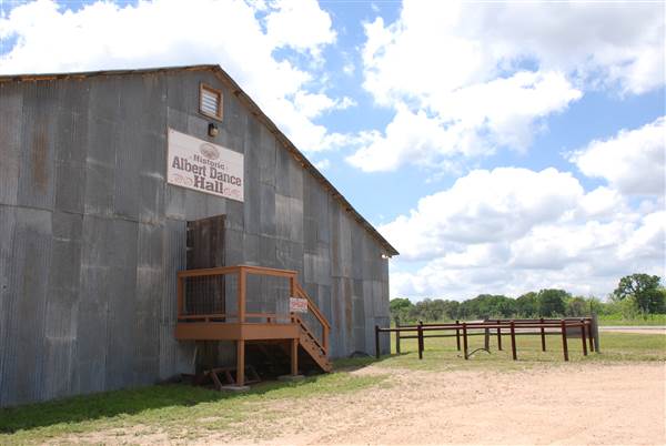 Albert Ice House & Dancehall (5/3/2015)
