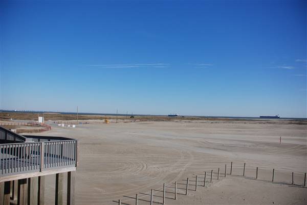 East End Beach Pavillion (2/16/2016)