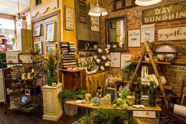 Sugar Moon Antiques (3/16/2018)