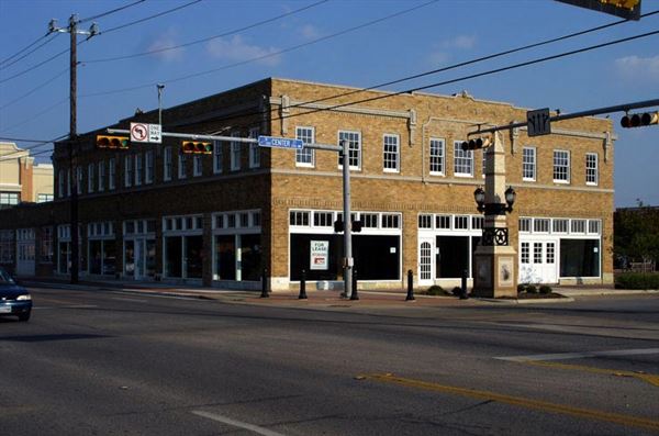 Vandergriff Building (6/1/2014 - Credits: COPYRIGHT © 2018 THE VANDERGRIFF BUILDING)