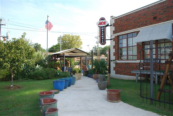 Braly's Ace Hardware Store (8/8/2019)