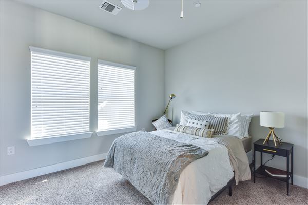 Vineyard Townhome (1/7/2020 - Credits: Robert Kies Photography)