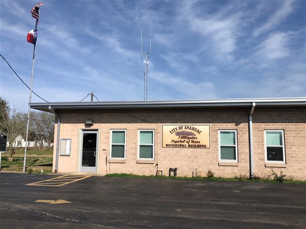 Anahuac City Hall (1/27/2021)