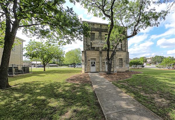 Historic Kendall County Jail Museum (6/25/2021 - Credits: Paul Barwick / E. Castle Photography)